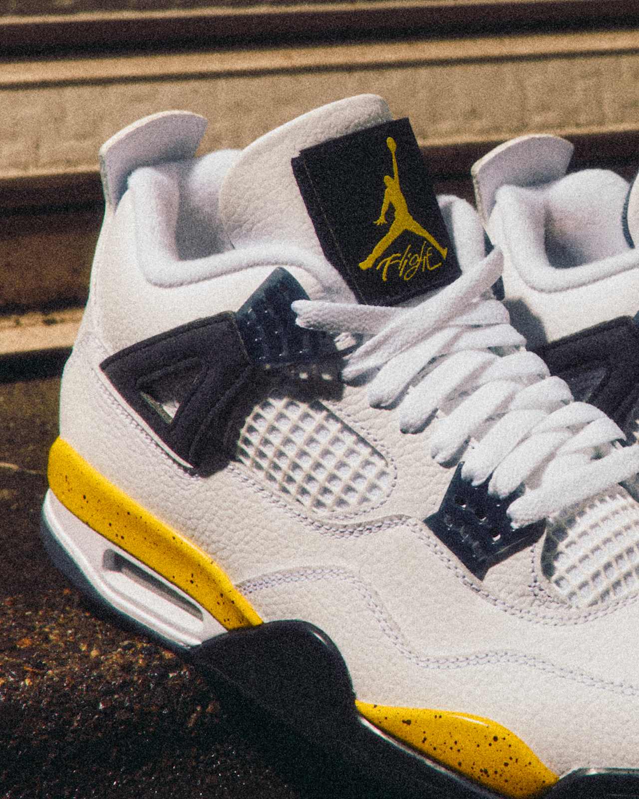 NIKE公式】エア ジョーダン 4 “Rare Air” 'Tour Yellow' (IO2463-102